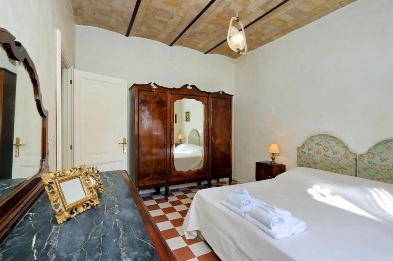 Апартаменты Borgo Vittorio Рим Экстерьер фото